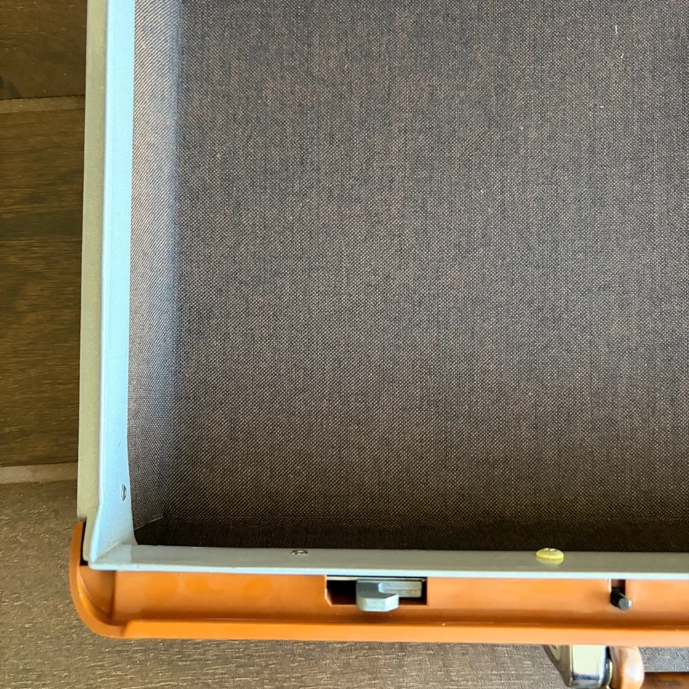 Vintage Samsonite Attache Briefcase Camel Hard Case Retro Office Decor Lock